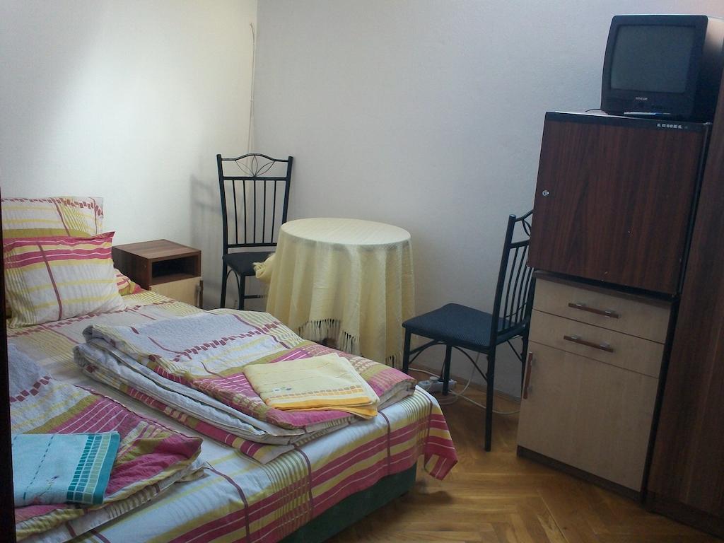 Hotel Attila Apartman Siófok Zimmer foto